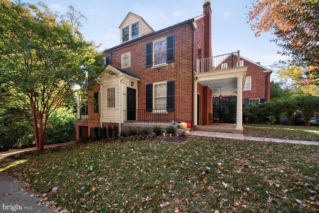 6709 Melville Pl, Chevy Chase