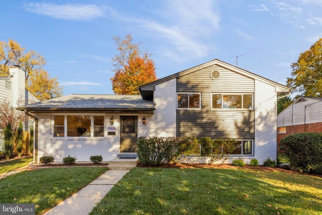 10223 Leslie St, Silver Spring