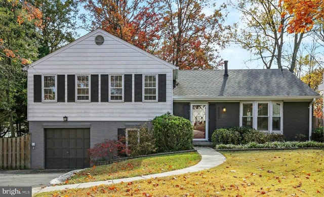 8802 Stonehaven Ct, Rockville