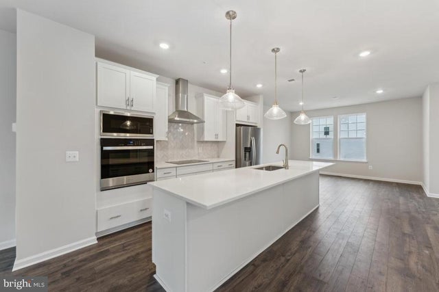 26466 Sir Jamie Ter, Damascus