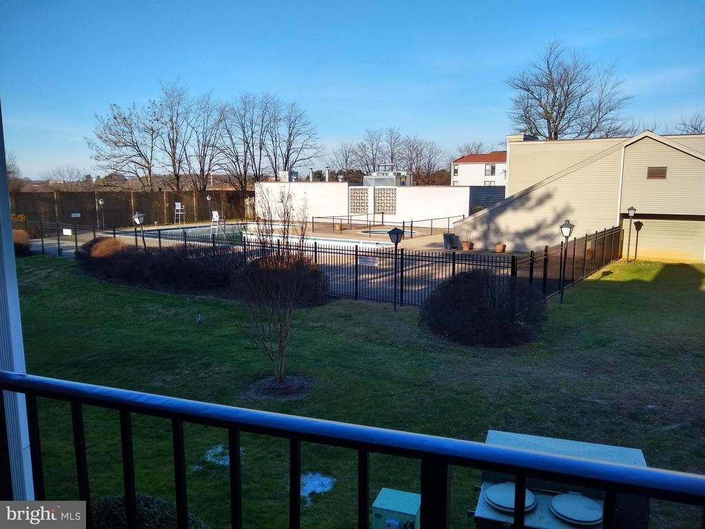 118 Duvall Ln #115-20, GAITHERSBURG