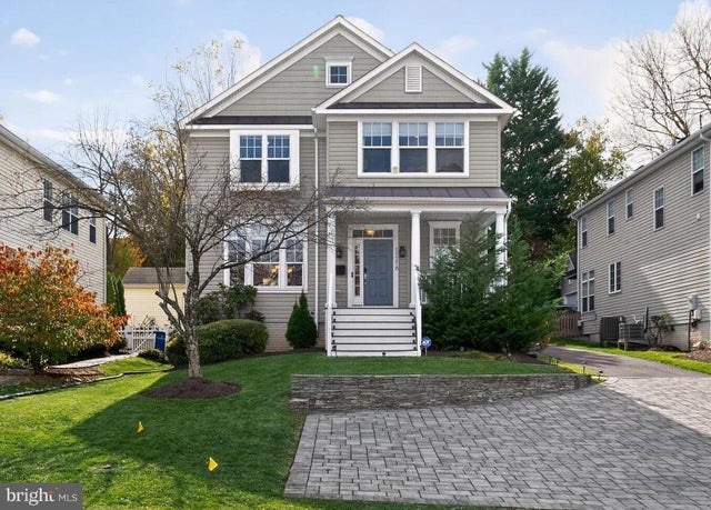 11218 Upton Dr, Kensington