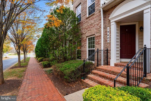 19407 Buckingham Way, Germantown