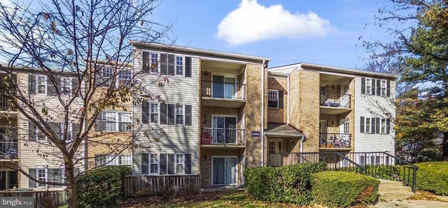 18304 Streamside Dr #301, Gaithersburg