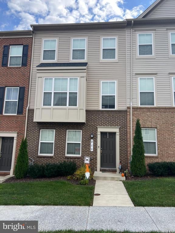 711 Weald Way, Clarksburg