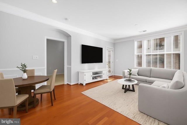 7 Granite Pl #215, Gaithersburg