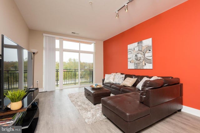 145 Riverhaven Dr #457, Oxon Hill