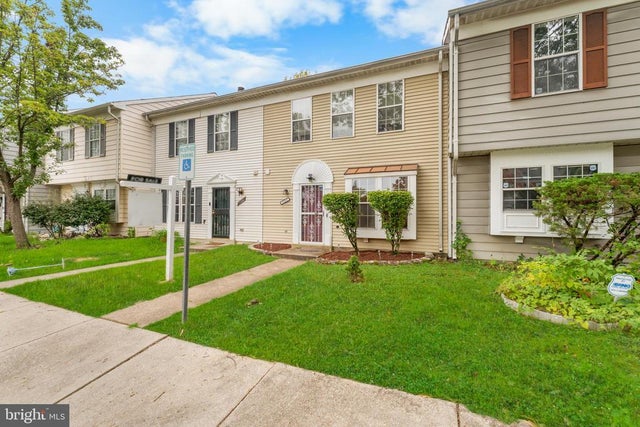 1008 Hanbury Ct, Capitol Heights