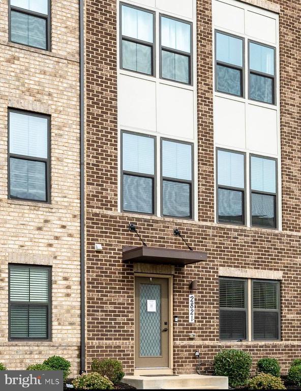 2821 Toles Park Dr, Suitland