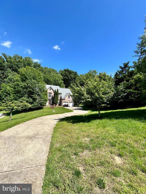 1217 Granada St, Accokeek