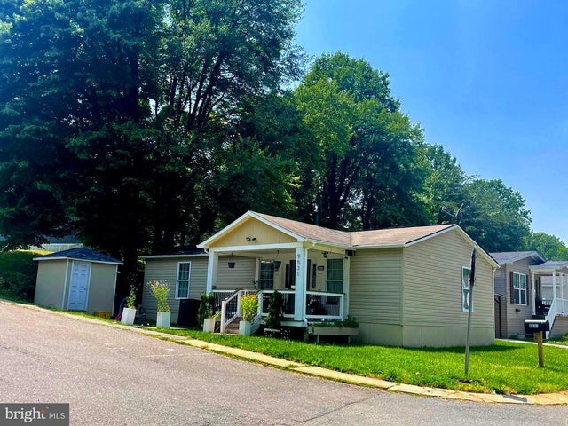 9531 Chestnut Park St., Capitol Heights