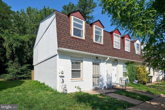 1842 Dutch Village #r-264, Landover