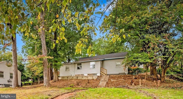 2408 Valley Way, Landover