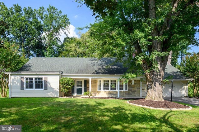 12128 Long Ridge Ln, Bowie