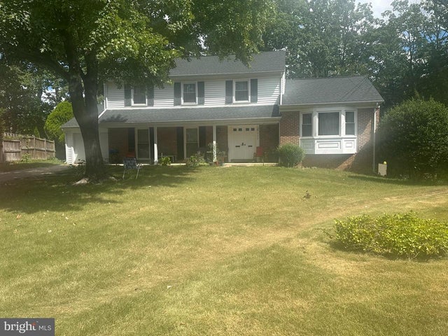 10117 Chickadee, Adelphi