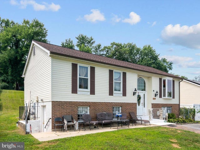 6619 Greenvale, Riverdale