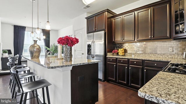 9405 Geaton Park Pl, Lanham