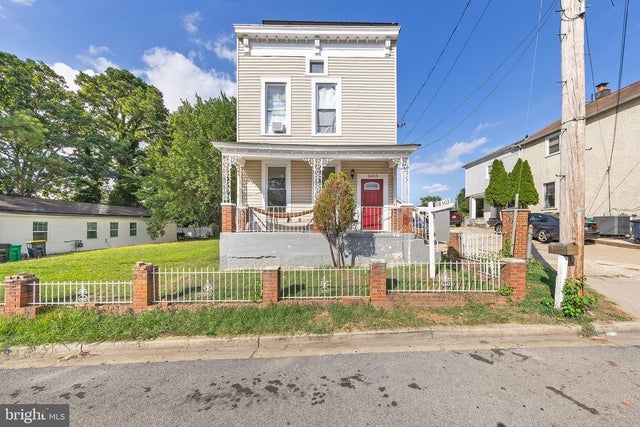 1603 Warren Ave, Landover