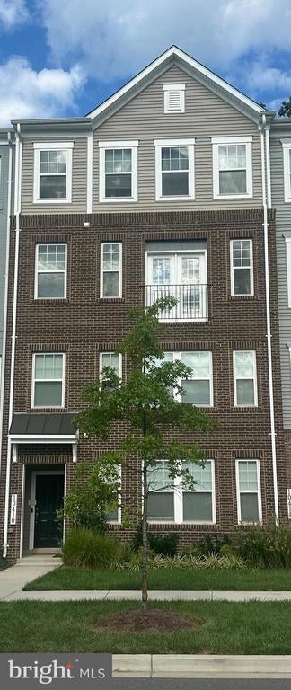 10410 John Glenn St, Lanham
