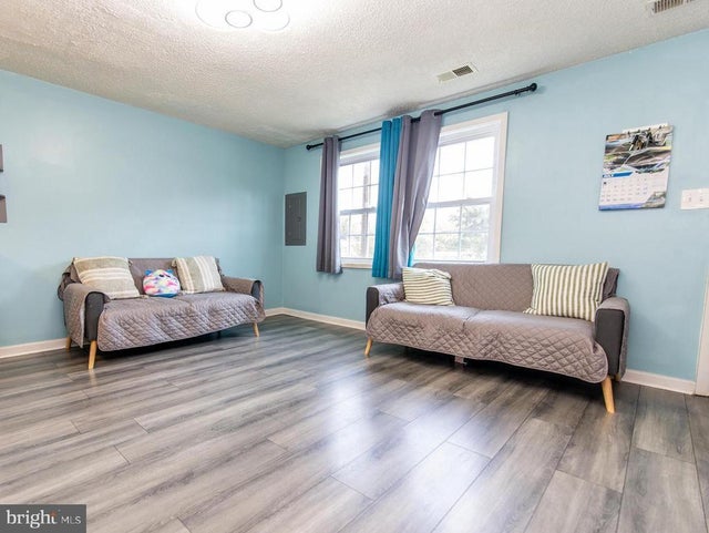 1852 Village Green Dr #e-122, Landover