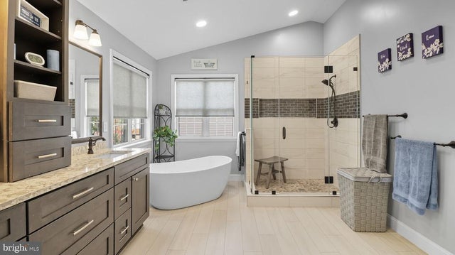 5308 Lakevale Ter, Bowie