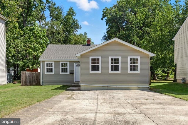 4525 39th Pl, Brentwood