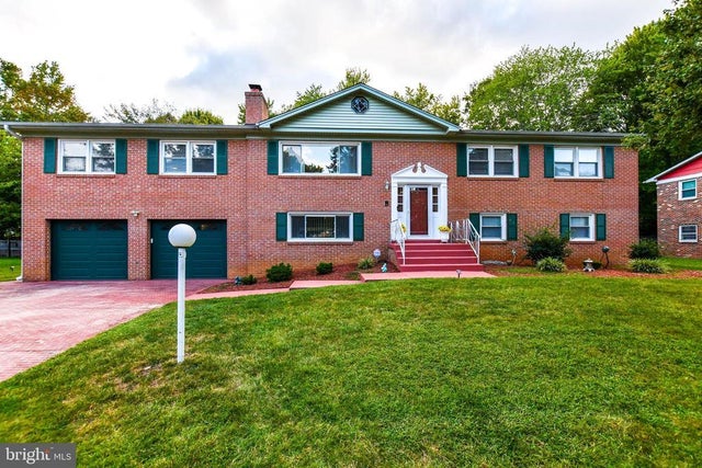 12017 Hickory Dr, Fort Washington