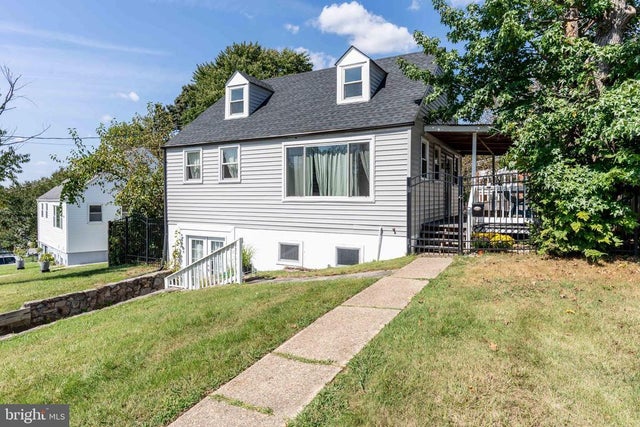 6614 Patterson St, Riverdale