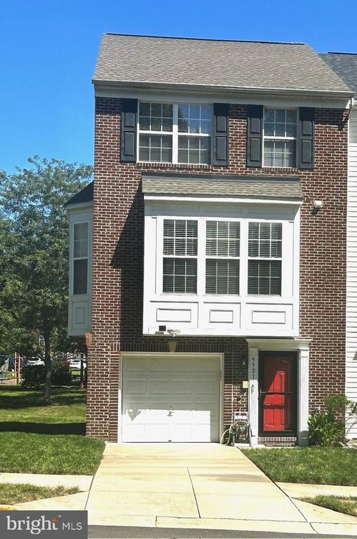 9521 Woodyard Cir, Upper Marlboro