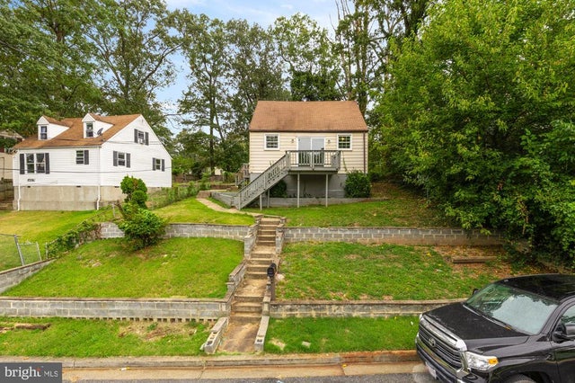 5710 64th Pl, Riverdale