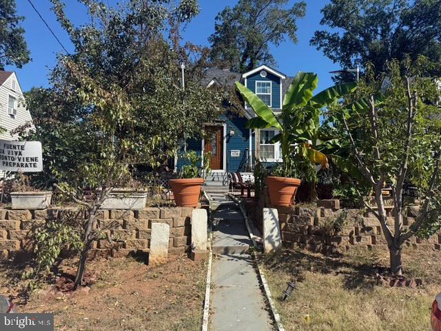 5438 Spring Rd, Bladensburg