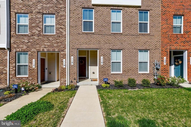 118 Lawndale Dr, Bowie