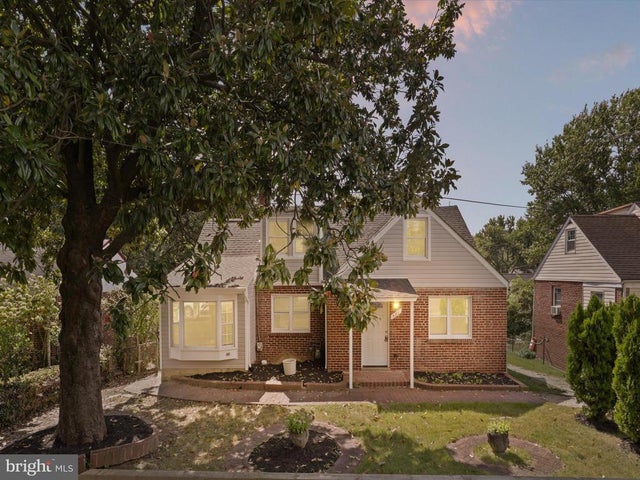 821 Ray Rd, Hyattsville