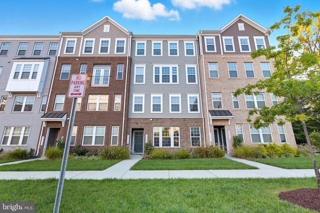 10412 John Glenn St, Lanham