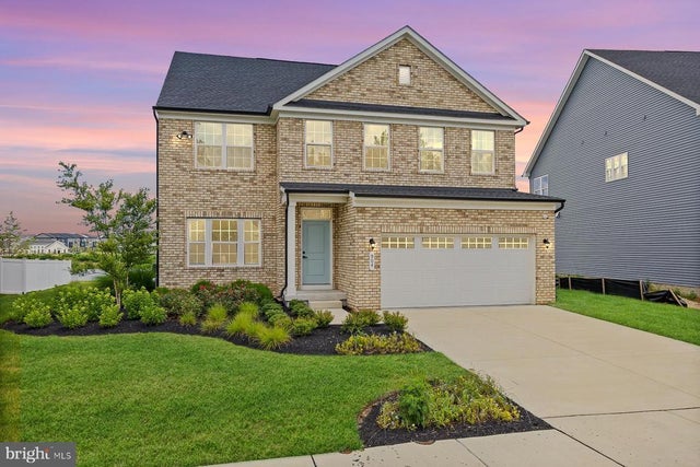 904 Midbrook Ln, Bowie