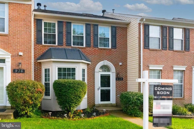 918 Lake Overlook Dr, Bowie