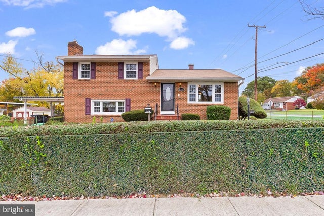 6701 Longridge Dr, Lanham