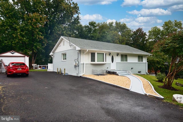 8008 Boundary Dr, District Heights