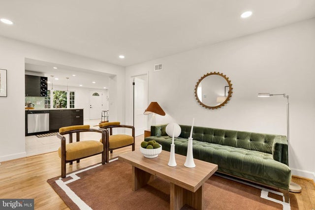 4813 Oglethorpe St, Riverdale