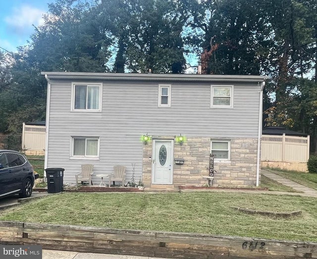 6612 Hillwood Dr, Riverdale