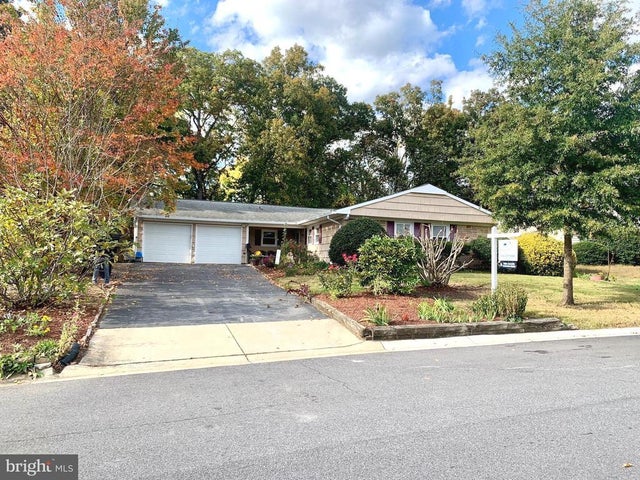 12847 Holiday Ln, Bowie