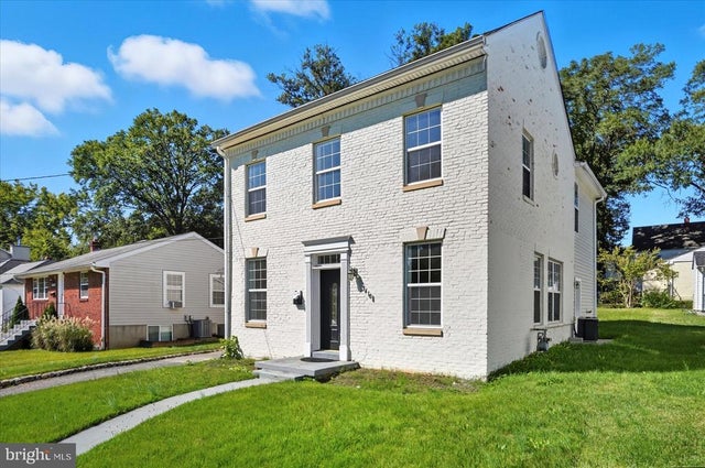 9410 52nd Ave, College Park