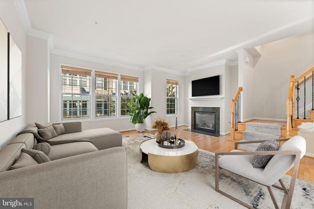 602 Overlook Park Dr, National Harbor