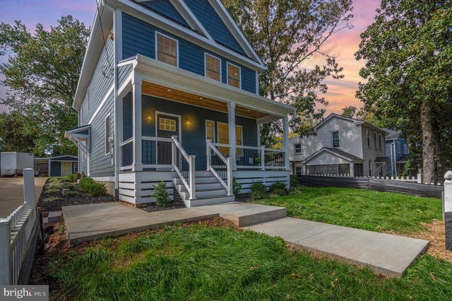 4210 29th St, Mount Rainier