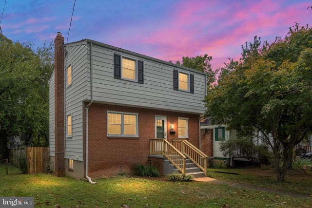 6307 45th Pl, Riverdale