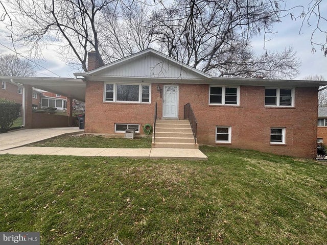 7012 Groveton Dr, Clinton