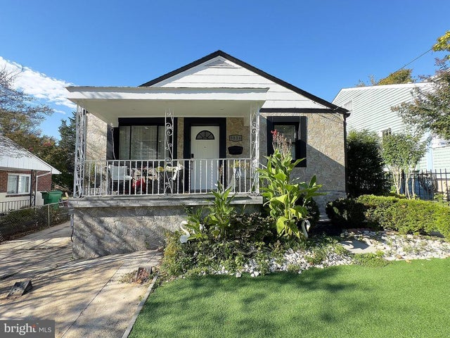 3816 Newton St, Brentwood