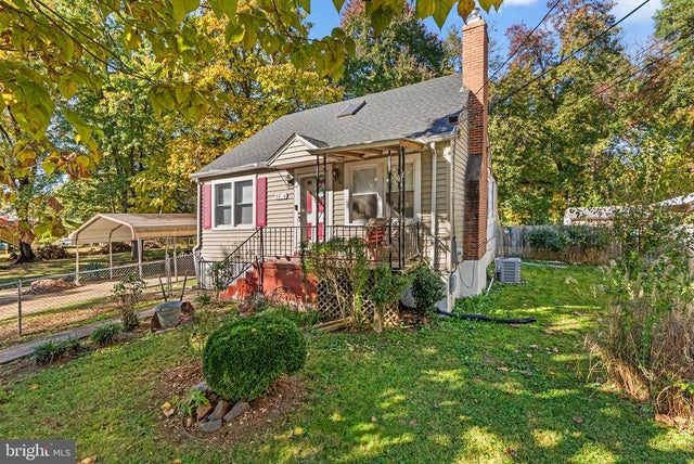 5704 48th Ave, Riverdale