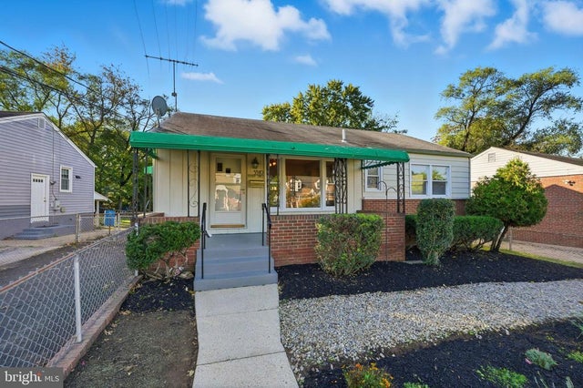 5519 Kennedy St, Riverdale