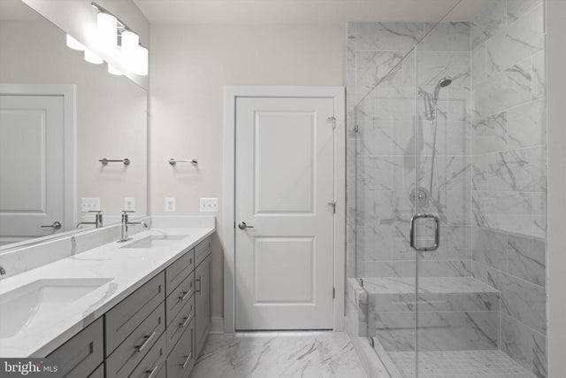 104 Saint Ives Pl #409, Oxon Hill